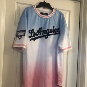 Los Angeles World Series Womens jersey 2X.